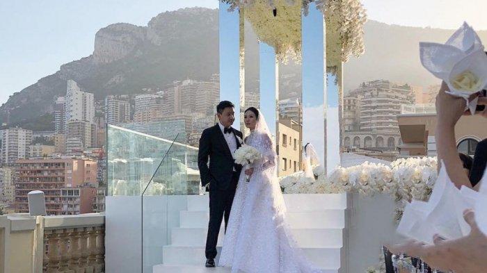 Tribunners, apakah kalian pernah bermimpi ihwal gaun pengantin? Ternyata bermimpi tentang gaun pengantin tak selamanya indah lho.