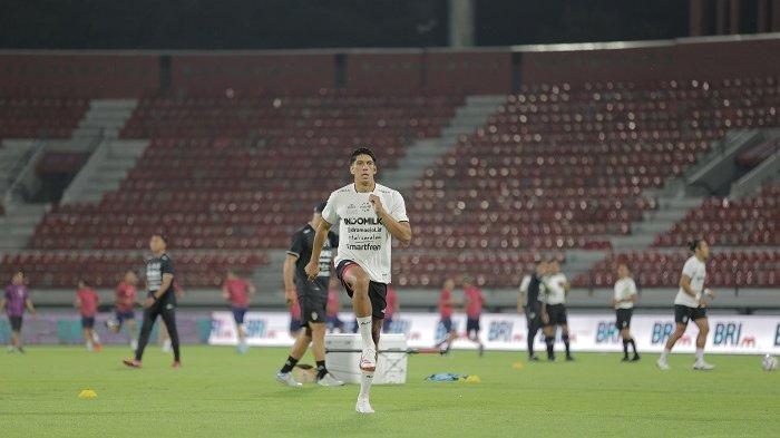 Elias Dolah - Dua pemain asing Bali United, mendapat panggilan dari tim nasional negara asal mereka untuk melakoni FIFA Matchday. Kedua pemain tersebut adalah Elias Dolah dan Mohammed Rashid.