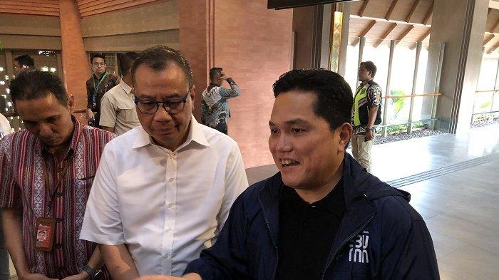 REVITALISASI BANDARA - Menteri BUMN, Erick Thohir saat meninjau program revitalisasi Bandara Ngurah Rai, Kamis (21/11).