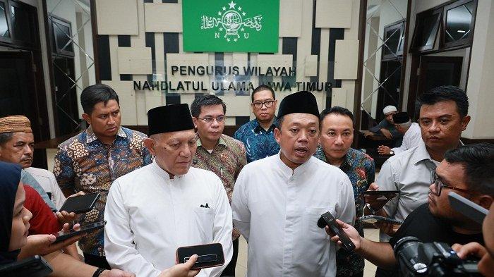 Menteri Agraria dan Tata Ruang/Kepala Badan Pertanahan Nasional (ATR/BPN), Nusron Wahid menyaksikan penandatanganan Nota Kesepahaman/MoU antara Kantor Wilayah (Kanwil) BPN Provinsi Jawa Timur dengan Pengurus Wilayah Nahdlatul Ulama (PWNU) Jawa Timur, Kamis (21/11/2024).