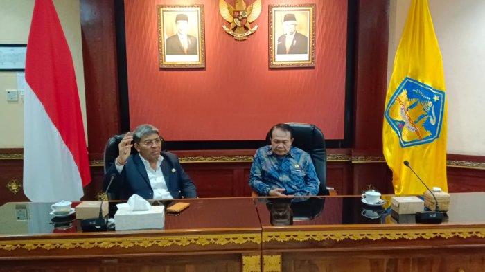 Anggota DPD RI, Ngurah Ambara (kiri) saat beraudiensi dengan pemerintah daerah terkait masalah narkoba.