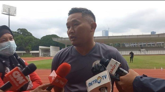 Pelatih Timnas Indonesia wanita Rudy Eka Priyambada menjelaskan penyebab kekalahan telak Garuda Pertiwi dari Australia di Piala Asia Wanita 2022.