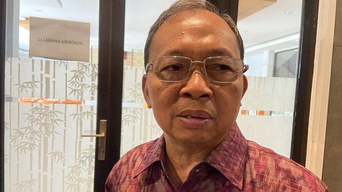 Merasa masih bertanggungjawab dengan pembangunan Tol Mengwi-Gilimanuk, mantan Gubernur Bali, Wayan Koster hadiri rapat Pembahasan Perkembangan Pengusahaan Jalan Tol Gilimanuk-Mengwi pada, Rabu 11 Oktober 2023.