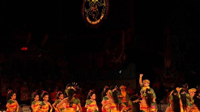 Penampilan Gong Kebyar Kabupaten Badung di PKB pada beberapa hari lalu.