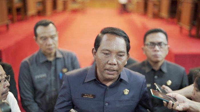 Dewan Badung membuka rapat paripurna untuk membahas Rancangan APBD Induk tahun 2025.