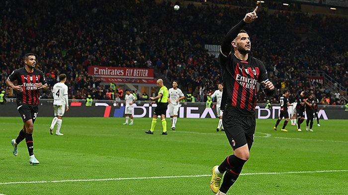 Selebrasi Theo Hernandez usai mencetak gol di laga AC Milan vs Spezia di San Siro, Minggu 6 November 2022. Di laga lanjutan Liga Italia pekan 13 AC Milan menang 2-1 atas Spezia.