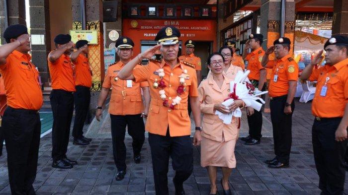 I Nyoman Sidakarya, telah melaksanakan serah terima jabatan Kepala Kantor Pencarian dan Pertolongan Denpasar (Basarnas Bali) Senin 10 Juli 2023 di Ruang Serbaguna, Gedung Werkudara, Jimbaran.
Dimana sebelumnya posisi tersebut dijabat oleh Gede Darmadadan akan melanjutkan tugas sebagai Kepala Balai Diklat Basarnas.