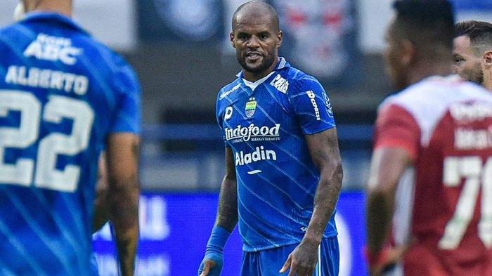 Striker David da Silva di laga Persib Bandung kontra Madura United