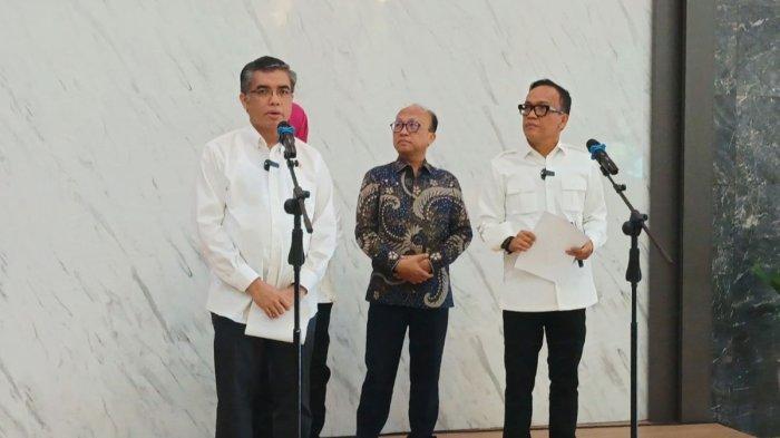 Menteri Tenaga Kerja Yassierli dan Wakil Menteri Tenaga Kerja Emmanuel Ebenezer akan menuntaskan pembahasan UMP.