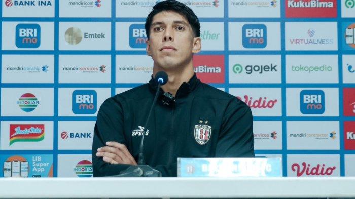 Elias Dolah bakal mengikuti King’s Cup 49 Tahun bersama Timnas Thailand, dan menjalani dua pertandingan di 700TH Anniversary Stadium Chiangmai, Thailand.
