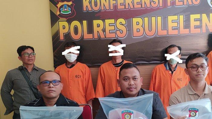 Polisi beberapa waktu laku menunjukan barang bukti serta tiga pelaku persetubuhan terhadap bocah usia tujuh tahun asal Kecamatan Sawan, Buleleng.