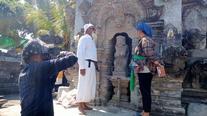 Tim dari Balai Pelestarian Kebudayaan Wilayah 15 yang mencakup Provinsi Bali dan NTB, melakuka survei studi restorasi di Pura Prajapati di Desa Adat Dalem Setra Batununggul, Minggu (25/6/2023).