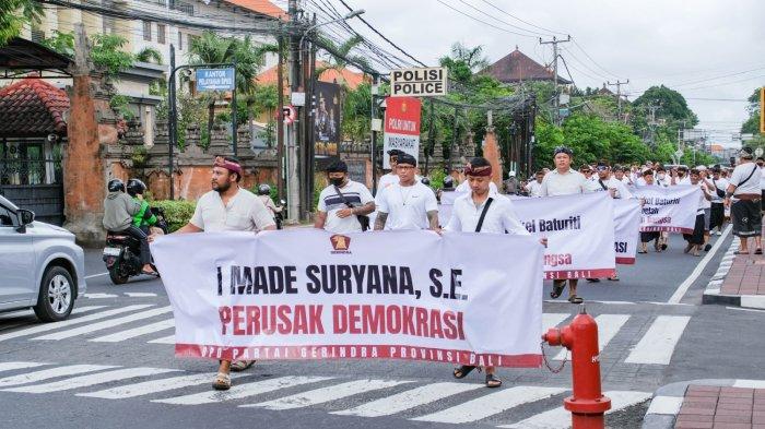 LAPORAN - Pelaporan terhadap Perbekel Baturiti, I Made Suryana terkait dugaan ujaran kebencian oleh DPD Partai Gerindra Bali ke Polda Bali.