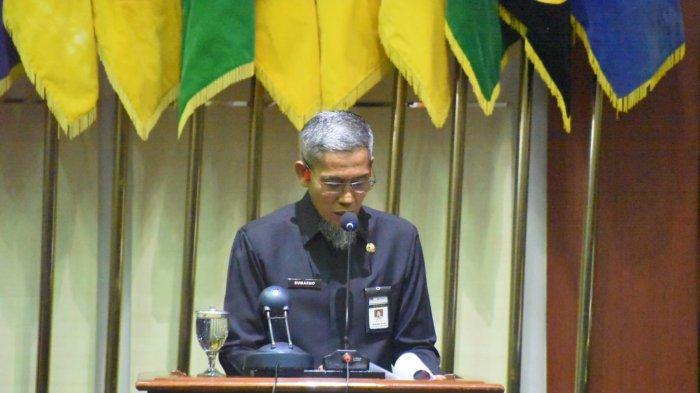 Pemerintah Provinsi Jawa Tengah, mengeluarkan Surat Edaran tentang langkah dan upaya kesiapsiagaan seluruh instansi dan masyarakat terkait ancaman megathrust. Sebab, ancaman tersebut berpotensi gempa dan tsunami.
Surat Edaran Nomor 360.0/2094 tertanggal tertanggal 28 Agustus 2024 itu ditandatangani Sekretaris Daerah Provinsi Jateng, Sumarno.
Surat tersebut untuk merespon informasi dari Badan Meteorologi Klimatologi dan Geofisika (BMKG) terkait zona megathrust di Indonesia.