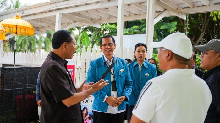VERIFIKASI – Kepala Disperinaker Badung, I Putu Eka Merthawan saat melakukan verifikasi terkait PHK karyawan ke lokasi perusahaan FINNS Recreation Club, Tibubeneng, Kecamatan Kuta Utara, Kabupaten Badung, pada Senin (23/6).