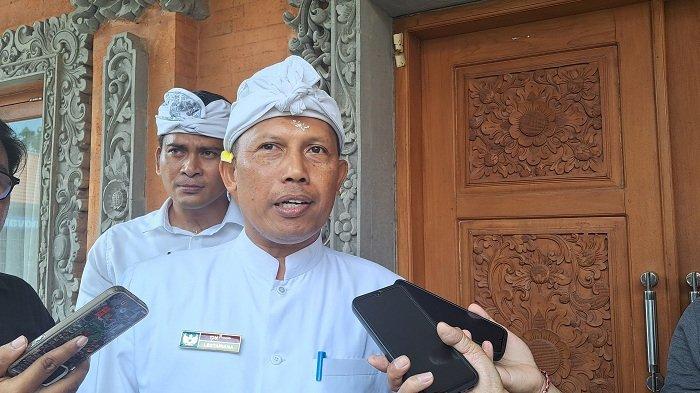Direktur Perumda Air Minum Tirta Hita Buleleng, I Made Lestariana.
