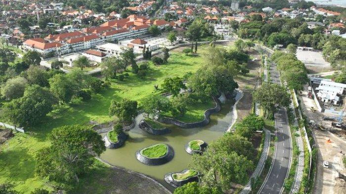 KEK Sanur – Suasana di kawasan KEK Sanur, Kota Denpasar, Bali. KEK Sanur di Provinsi Bali masuk dalam lima besar terbaik dari seluruh KEK di Indonesia berdasarkan laporan Dewan Nasional KEK.