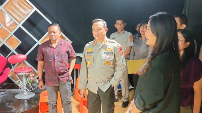 KUNJUNGAN - Kabid Humas Polda Bali, Kombes Pol Ariasandy, S.I.K., melakukan kunjungan ke Kantor Tribun Bali, Kompas TV Dewata, dan Radio Sonora Bali, di jalan By Pass Prof Ida Bagus Mantra, Ketewel, Gianyar, Kamis 27 Februari 2025.