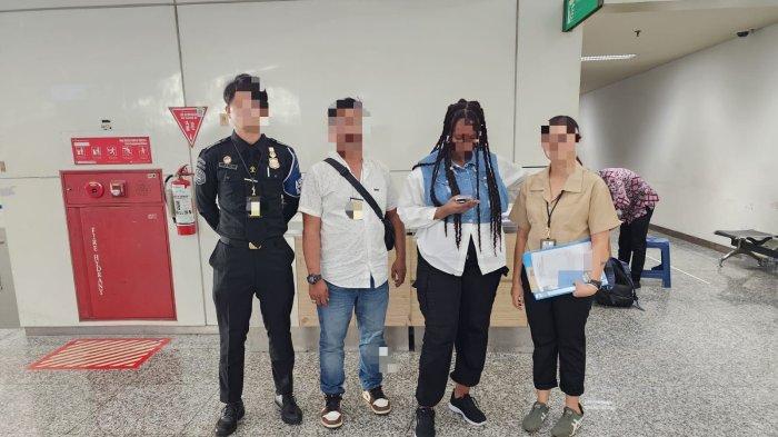 Deportasi - Para WNA tersebut berasal dari Uganda dan Rusia, dan telah melanggar peraturan imigrasi di Indonesia.