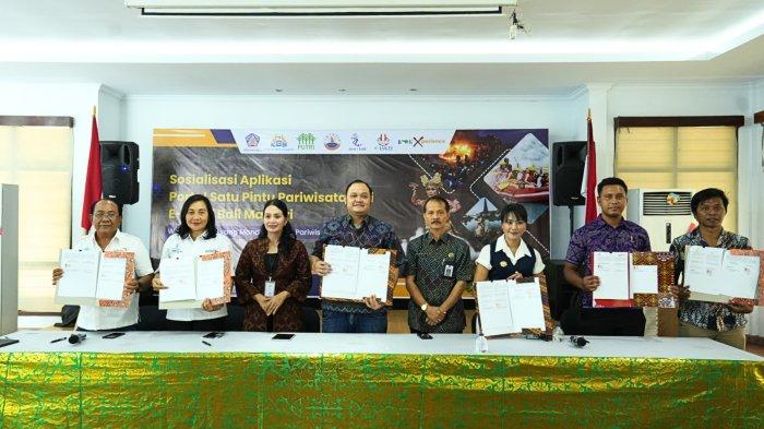 Kolaborasi inovatif untuk masa depan pariwisata digital Bali Era Baru, ditandai dengan penandatanganan MoU antara Perumda Kerthi Bali Santhi, Forum Komunikasi Desa Wisata (Forkom Dewi) Bali, Gabungan Pengusaha Wisata Tirta Provinsi (Gahawisri) Bali, Perhimpunan Usaha Taman Rekreasi Indonesia (Putri) Bali, serta disaksikan Kepala Bidang industri dan ekonomi kreatif, Ibu Dayu Candra dan kepala bidang destinasi wisata, Bapak Ida Bagus Adi Laksana.