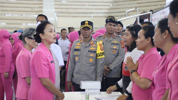 Bhayangkari menggelar kegiatan vaksinasi rabies dan menyerahkan bantuan sembako kepada masyarakat di Pulau Dewata, Rabu (6/9/2023).