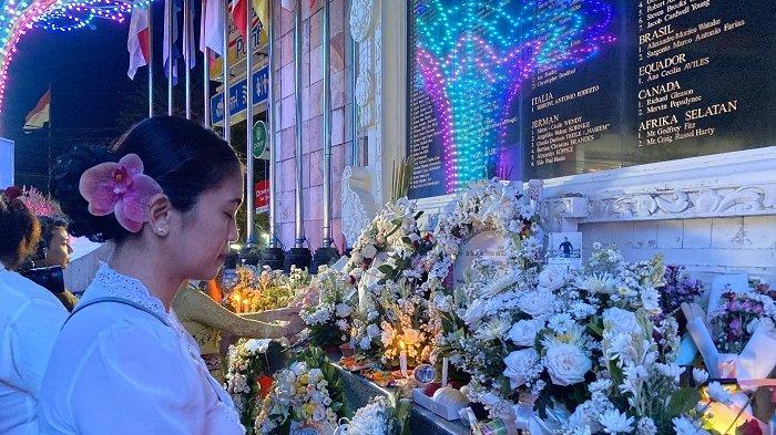 Mengenang tragedi Bom Bali ke-21 di Monumen Bom Bali Legian Kuta, Kamis 12 Oktober 2023.
