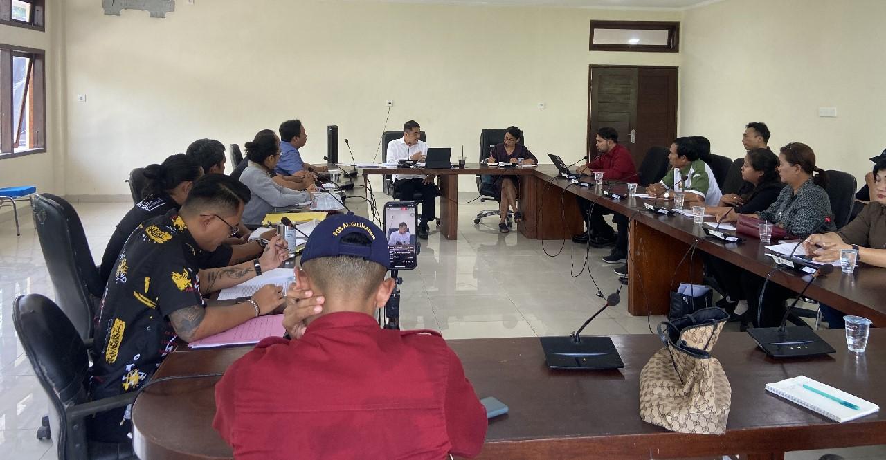 DPS, ibu hamil korban pengeroyokan satu keluarga di Jimbaran, Badung mesadu ke DPD RI Provinsi Bali pada, Selasa 8 Januari 2025 kemarin