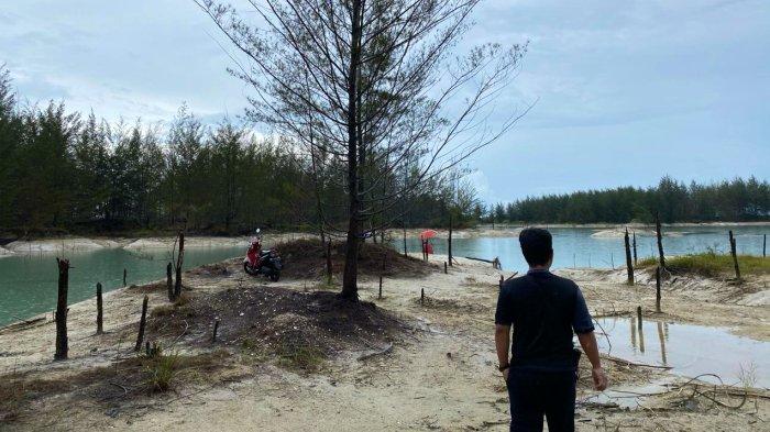 Salah satu kolong bekas tambang timah ilegal di kawasan Hutan Lindung Bukit Rebo, Desa Riding Panjang, Kecamatan Merawang, Kabupaten Bangka, Rabu (6/3/2024).