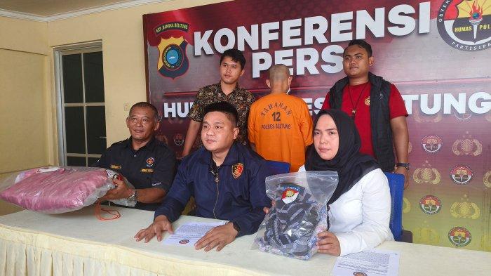 Kasat Reskrim Polres Belitung AKP Deki Marizaldi (tengah) menggelar konfrensi pers pengungkapan kasus persetubuhan anak di bawah umur pada Rabu (22/5/2024).