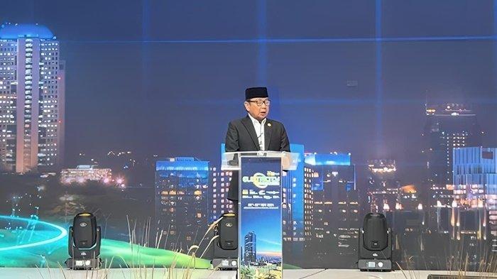 Komisaris Utama PT PLN (Persero), Burhanuddin Abdullah menyampaikan bahwa pihaknya tengah menjalankan beragam langkah strategis guna menarik investasi dalam pengembangan Energi Baru dan Terbarukan (EBT).