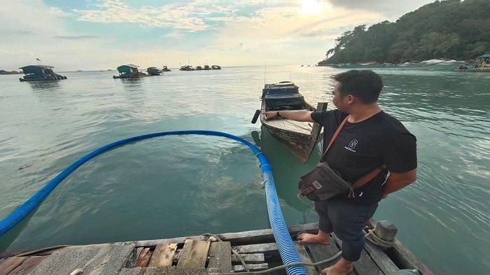 LAKA TAMBANG--Aldino Rozanza Alias Inyong (29) warga Desa Cupat, Kecamatam Parittiga, Kabupaten Bangka Barat mengalami laka tambang jenis TI selam di perairan Laut Selat Kemuja, Desa Ketap, Jebus Bangka Barat, pada Sabtu (12/7/2025).