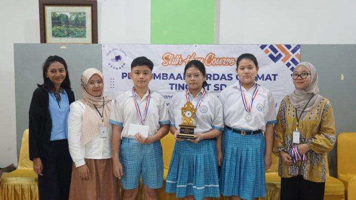 SD Santa Familia Pangkalpinang Juara 2 Lomba Cerdas Cermat dalam rangka merayakan HUT ke-5 Shih Hua Course