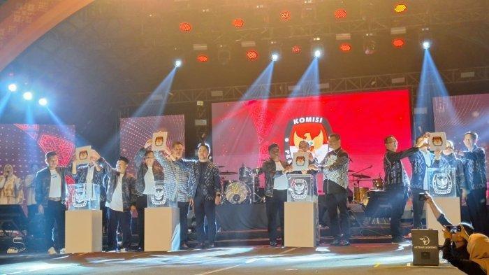 Panggung utama dalam kegiatan peluncuran Pemilihan Kepala Daerah (Pilkada) Serentak Babel yang diselenggaran oleh KPU Babel