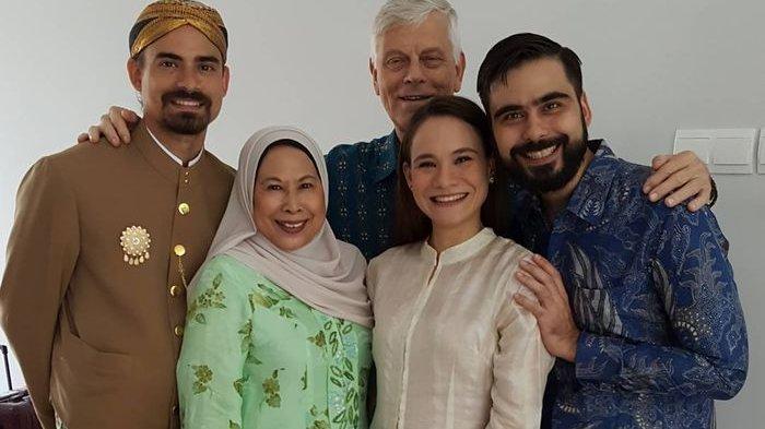 Ashraf Sinclair dan keluarganya dari Malaysia