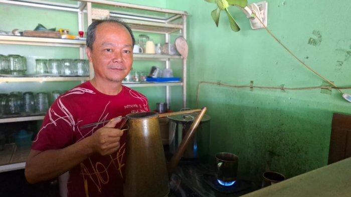 Joni, Owner Warkop Ben'z