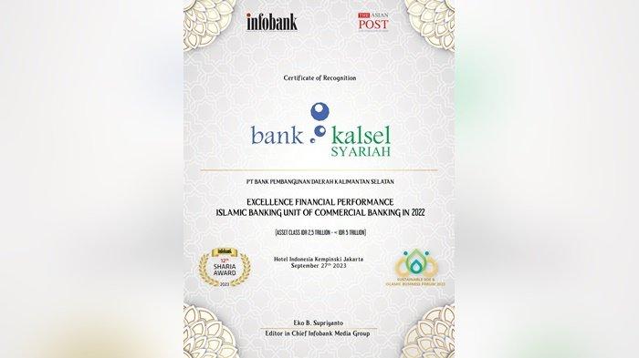 Bank Bank Kalsel memperoleh penghargaan sebagai