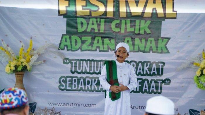 FESTIVAL DAI CILIK - Salah satu penampilan peserta Festival Da’i Cilik Adzan Anak, yang digelar PT Arutmin Indonesia, Minggu (30/3/2025).