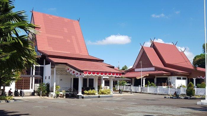 DEWAN - Gedung DPRD Tala berdiri megah di kawasan Jalan A Syairani, Pelaihari.