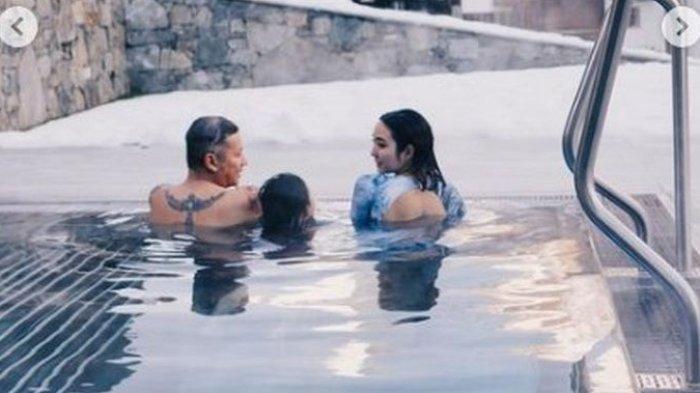 Gisel dan Gading Marten Terekam Berendam Bareng, Kala Liburan Gempi.