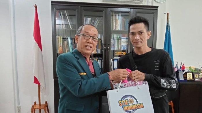 Jajaran STIE Indonesia sudah melengkapi seluruh dokumen yang menjadi catatan Evaluator (Tim yang melakukan evaluasi) dan sudah disampaikan.