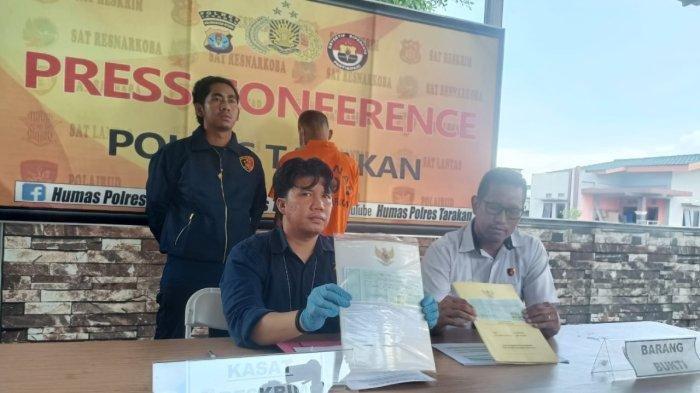 KASUS PENIPUAN - Kasat Reskrim Polres Tarakan, AKP Randhya Sakhtika Putra saat melaksanakan rilis pers kasus penipuan yang dilakukan NK, Selasa (28/5/2024).