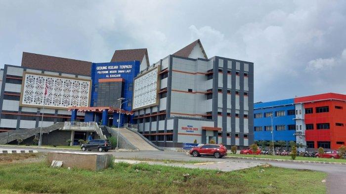 GEDUNG Kampus Politala di kawasan Jalan A Yani Desa Panggung, Pelaihari.