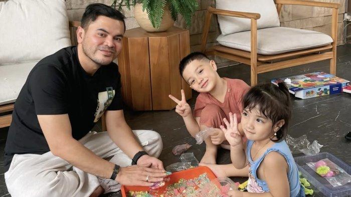 Kebersamaan anak-anak Irish Bella dan Ammarzoni dengan Haldy Sabri di akhir pekan.