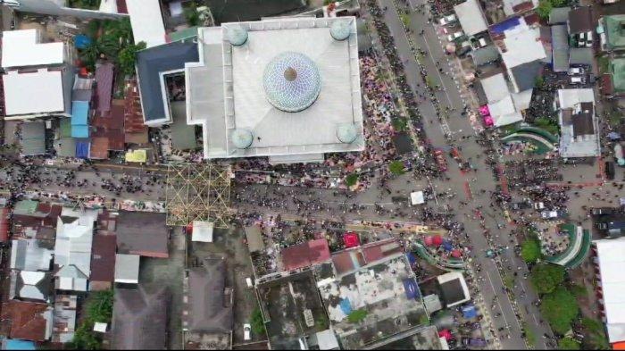 Berikut ini adalah Link CCTV Live Streaming Puncak Haul Guru Sekumpul 2025 siaran langsung lewat Youtube dari Musala Ar-Raudhah, Sekumpul, Martapura, Kalimantan Selatan (Kalsel) hari ini, Minggu (5/1/2024).