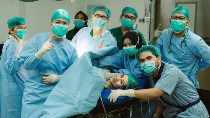 Momen Aaliyah Massaid melahirkan anak pertama Thariq Halilintar, 13 Juni 2025.