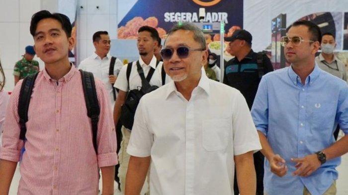 Momen Raffi Ahmad dan Zulkifli Hasan mendampingi Gibran bertemu pelaku UMKM di Bandung.