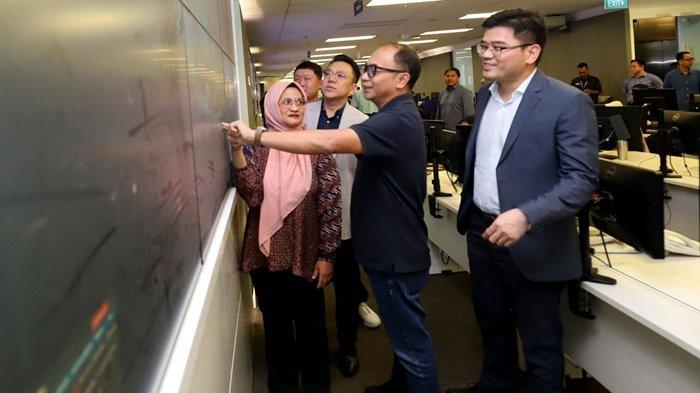 PT XL Axiata Tbk (XL Axiata) kolaborasi bersama Huawei Indonesia dalam pengembangan otomomasi jaringan.
melalui kemitraan ini, XL Axiata telah berhasil mencapai AOMM Level 3.0.