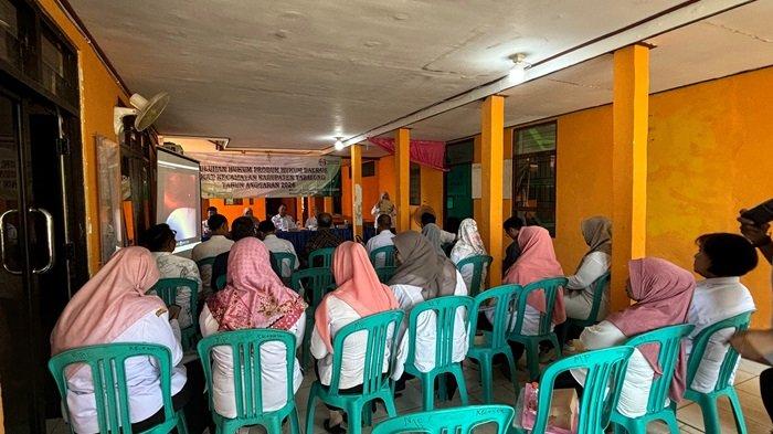 Pelaksanaan penyuluhan hukum produk hukum daerah oleh Bagian Hukum Setda Tabalong yang diikuti oleh warga di Kabupaten Tabalong