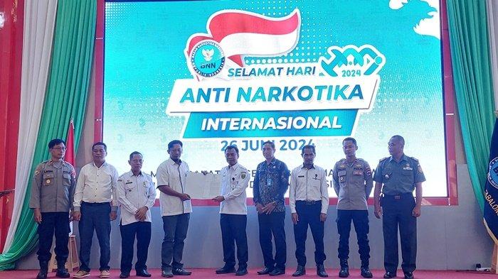 Peluncuran Desa Bersinar (Bersih Narkoba) di Pendopo Bersinar, Kabupaten Tabalong.