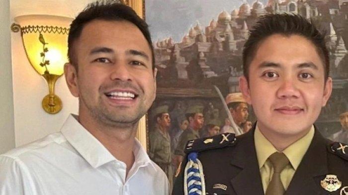 Raffi Ahmad berfoto bersama Mayor Teddy ajudan Prabowo Subianto.